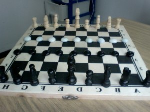 2015.09.28_Cambodian_Chess_with_Western_set