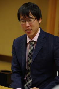2015.10.12_40meijin4 Iyama defends