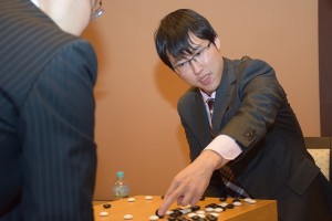 2015.11.18_Iyama wins Oza 2