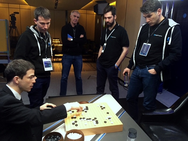 2016.03.14_redmond-deepmind-team