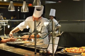 2018.05.13_wm-mary-dining_pizza_station