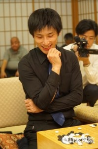 2018.10.01_Meijin 3 Cho looks happy