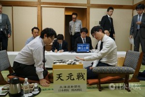 2018.11.02_44tengen game 1 Iyama right