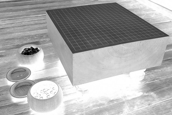 2018.11.26_empty-go-board-with-bowls-and-stones-bw-inverted